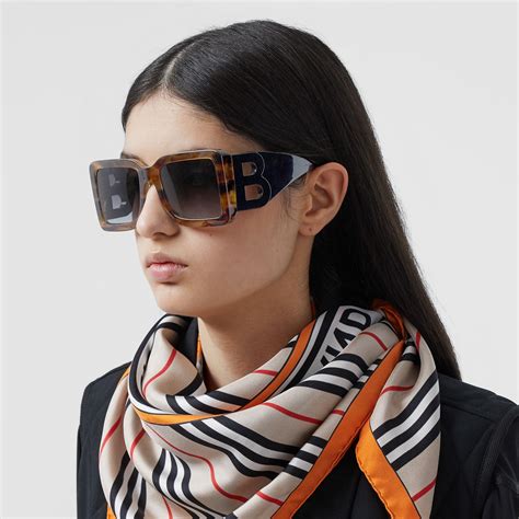 burberry b motif sunglasses